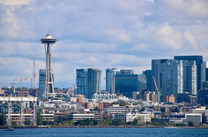 How to visit Seattle in 2 days.?